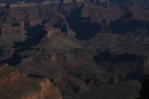 View from rim trail at Hopi House, showing point xxxx.  The hike's 12 miles, one way, with an elevation gain / loss off xxxx.  Wouldn't that be an AMAZING hike, people?